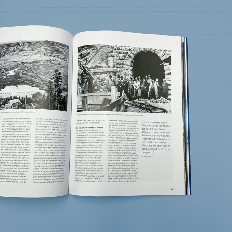 Blick ins Hardcover-Buch Walchenseekraftwerk. Arbeiter vor dem Stollen.