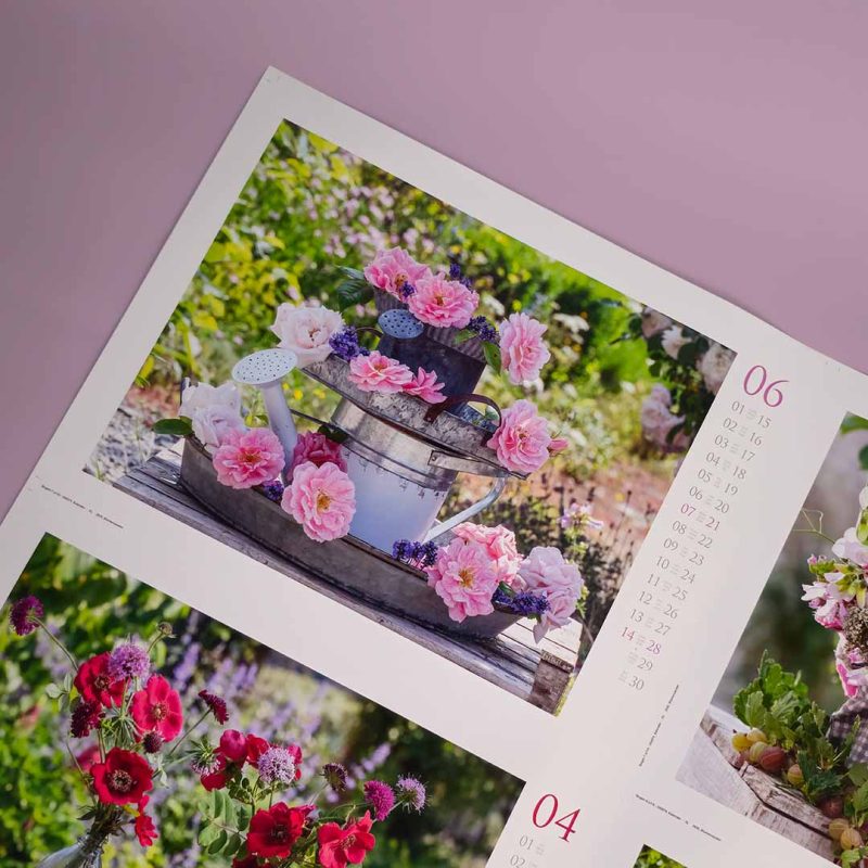 Kalender mit Blumen